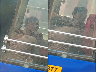 Desi Lover Romance in Bus